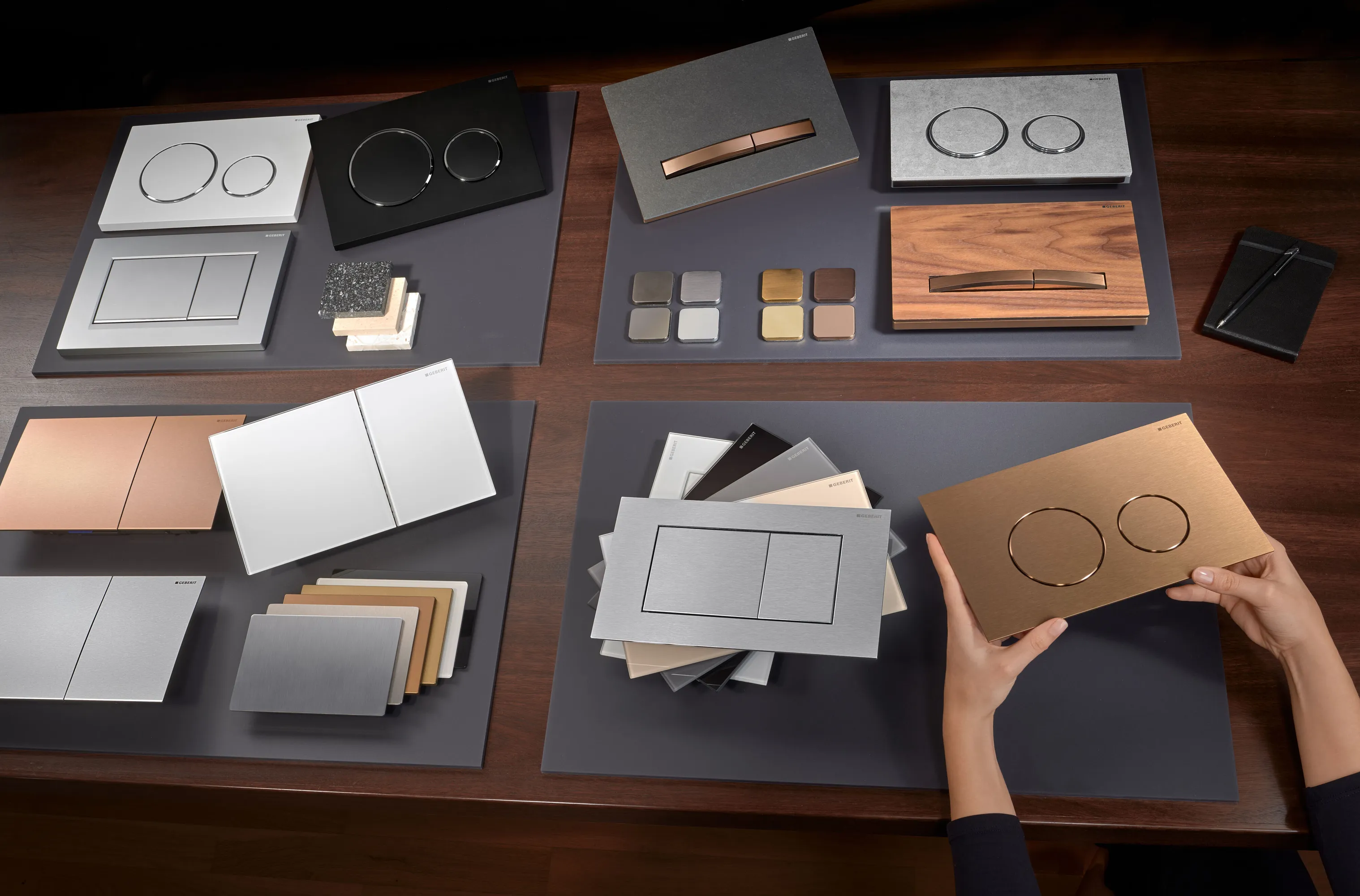 Sélection de plaques et finitions présentée au showroom EDIFIS